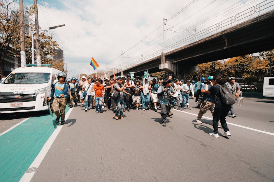 Marcha estudiantil en Santiago termina con incidentes y Metro cerrado: Confech y ACES salen a la calle contra recortes en educación