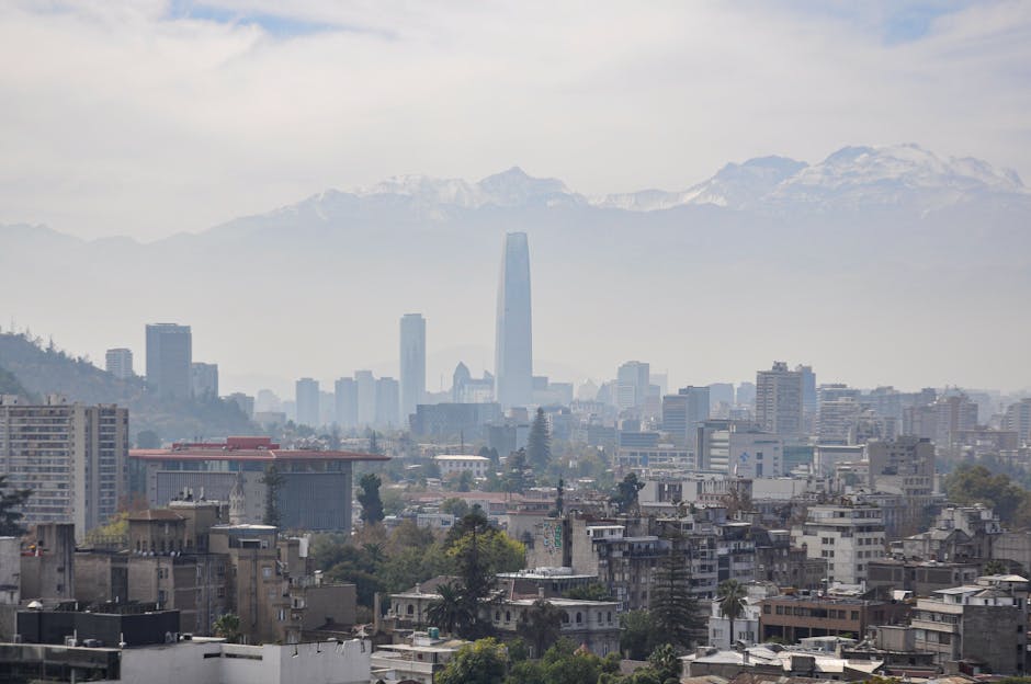 Primera alerta ambiental del año en la RM: prohíben calefactores a leña