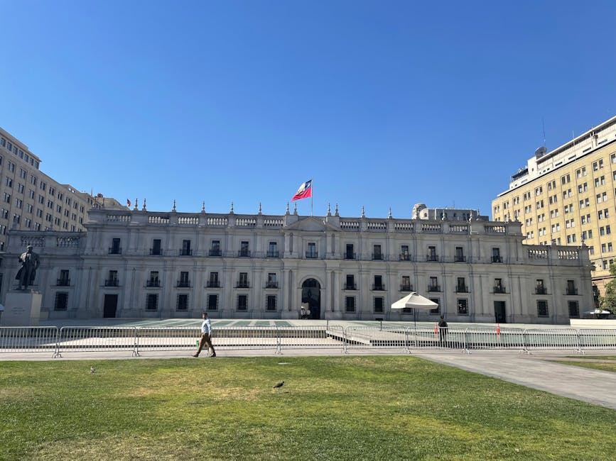 Imacec en rojo y desempleo al 8,9%: el voluntarismo no reactiva
