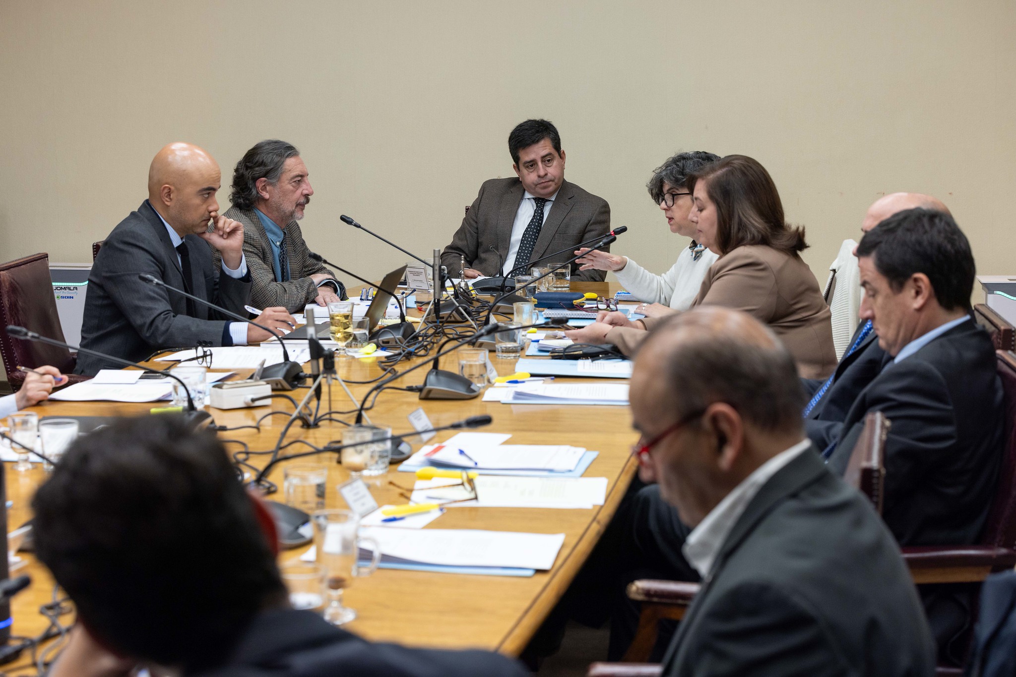 Senado endurece penas adolescentes: comisión aprueba proyecto por 3 votos a 1